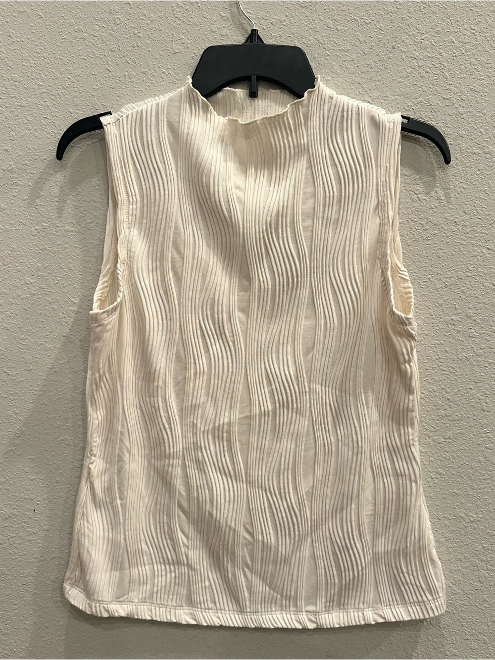 WIHOLL Ivory Pleated Mock Neck Sleeveless Top Medium Minimalist Quiet Luxury